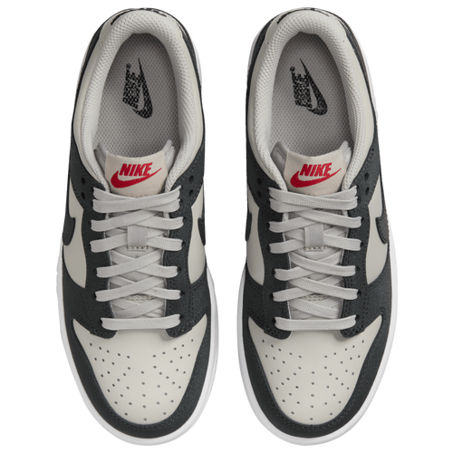Nike Dunk Low Image 5 of 8. Tap to open photo gallery.