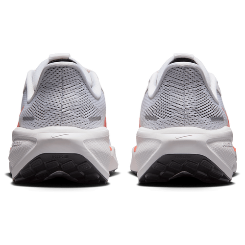 Nike Pegasus 41 Image 3 of 8. Tap to open photo gallery.
