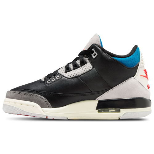 Jordan 3 Retro Image 4 of 11. Tap to open photo gallery.