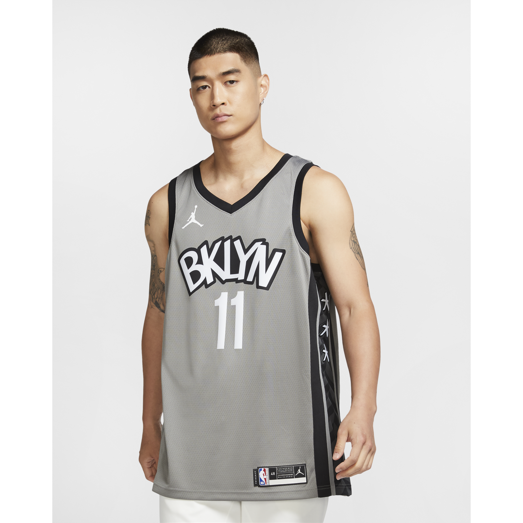 kyrie irving jersey foot locker