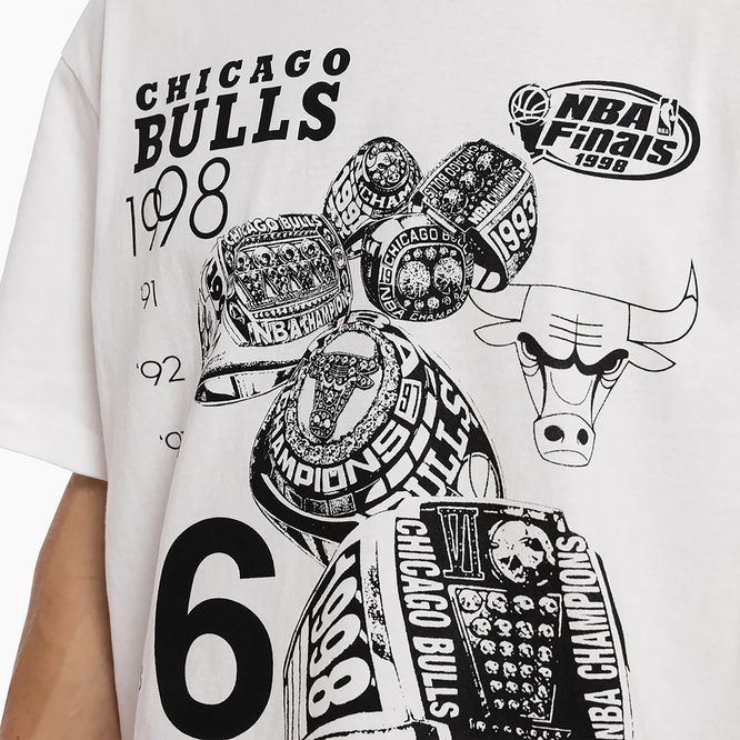Mitchell & Ness 6 Rings Chicago Bulls Tee Image 3 of 3. Tap to open photo gallery.