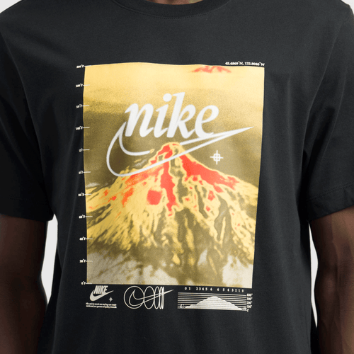 Nike graphic tees footlocker hotsell