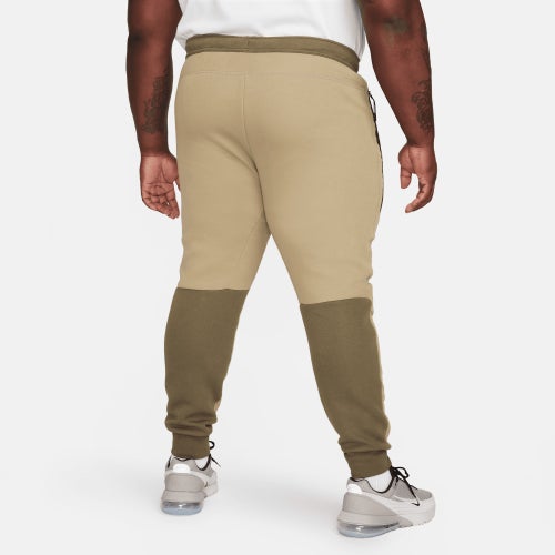 Nike Tech Fleece Joggers Image 2 of 5. Tap to open photo gallery.