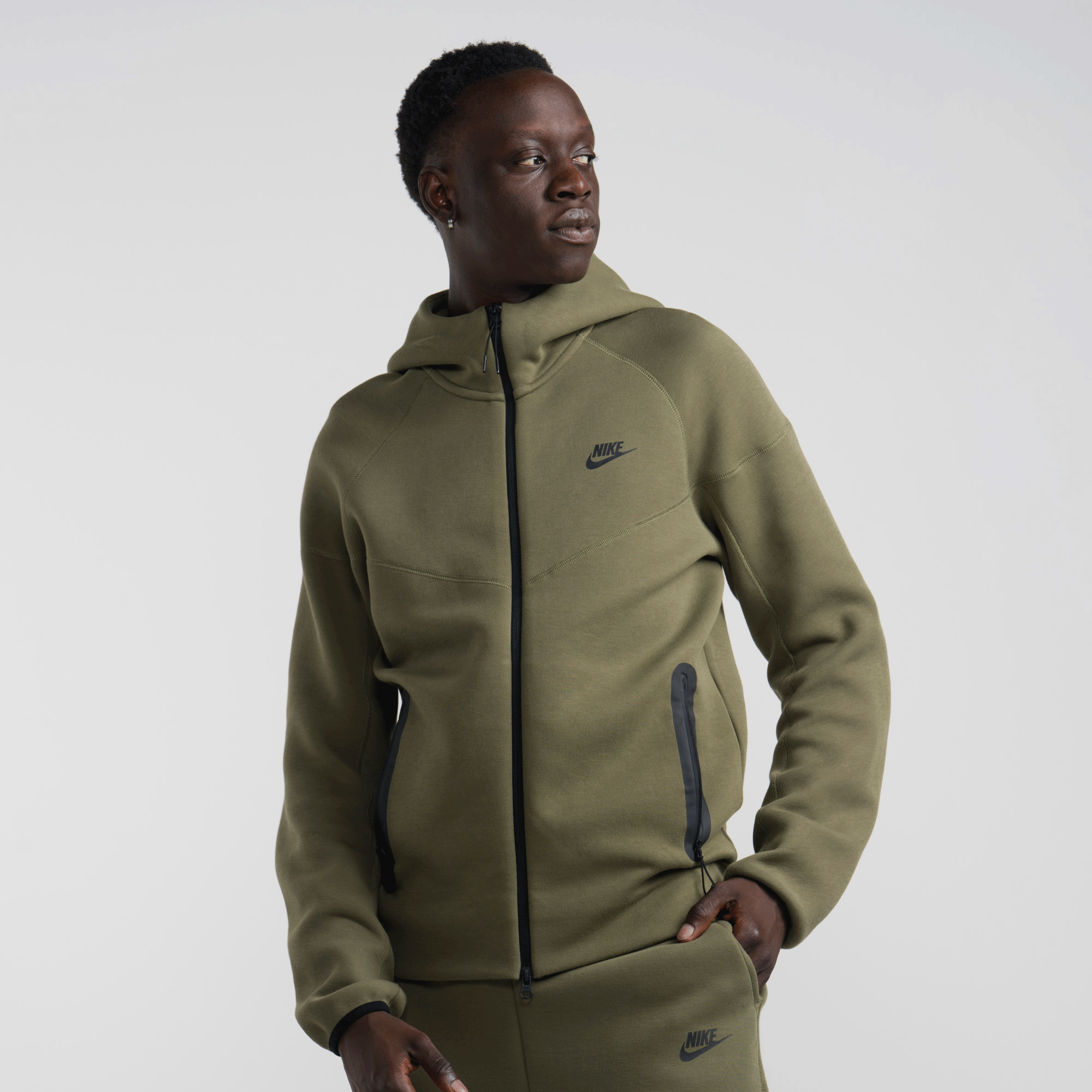 Green nike tech hot sale fleece hoodie