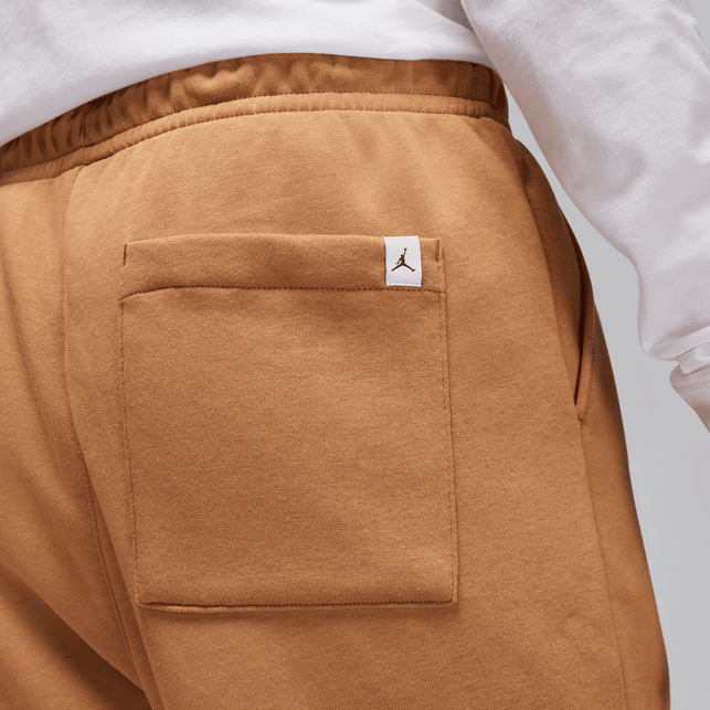 Jordan Essentials Member Fleece Pant Image 4 of 6. Tap to open photo gallery.