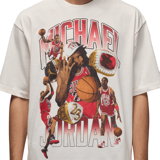 Jordan Flight Essentials Tee Image 3 of 6. Tap to open photo gallery.