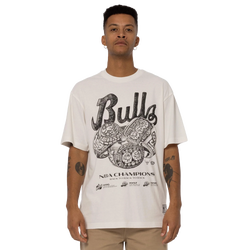 Men T-Shirts - Mitchell & Ness Chicago Bulls Vintage Fit Tee - White