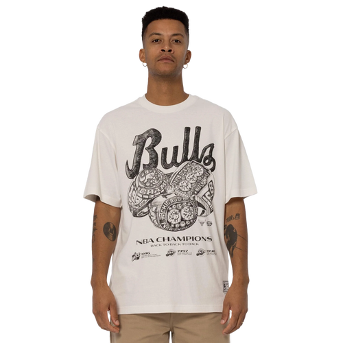 Mitchell & Ness Chicago Bulls Vintage Fit Tee Image 1 of 3. Tap to open photo gallery.