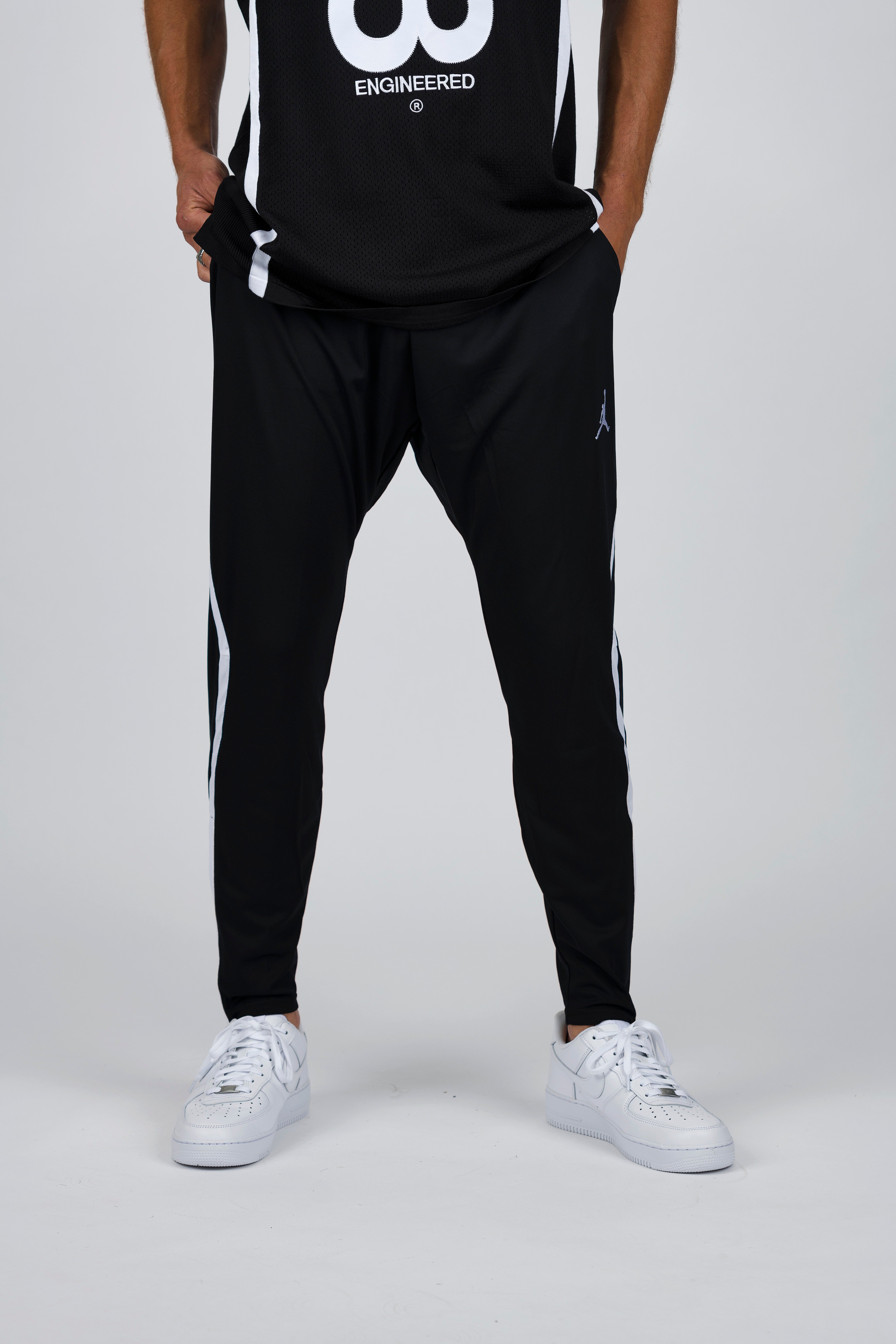 jordan alpha dry joggers