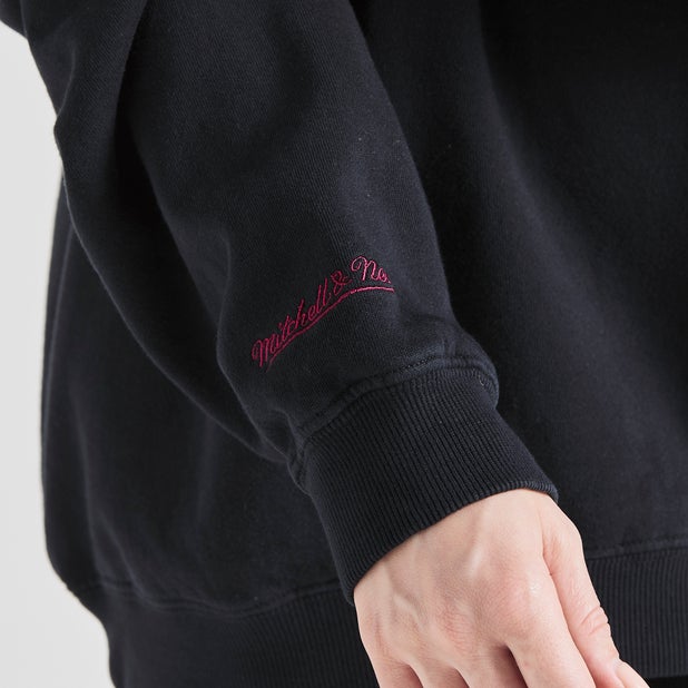 Mitchell & Ness Long Sleeve Crew Image 4 of 10. Tap to open photo gallery.