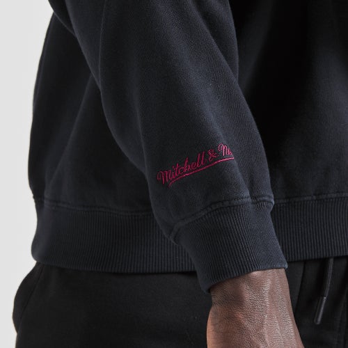 Mitchell & Ness Long Sleeve Crew Image 9 of 10. Tap to open photo gallery.