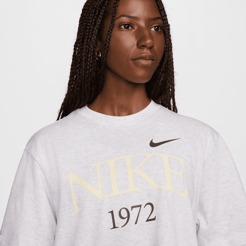 Boxy nike sweatshirt sale