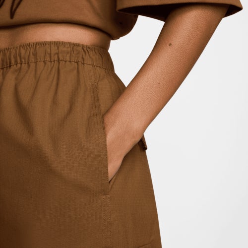 Nike Cargo Pant Image 3 of 7. Tap to open photo gallery.