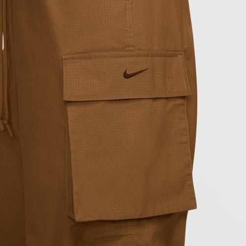 Nike Cargo Pant Image 5 of 7. Tap to open photo gallery.