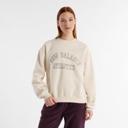 Women Sweatshirts - New Balance Graphic Crew - Linen-Plum Brown