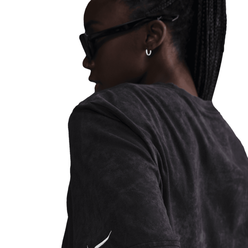 Nike Box Tee Image 4 of 5. Tap to open photo gallery.