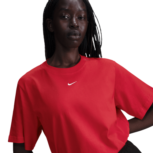 Nike Essential Tee Image 4 of 5. Tap to open photo gallery.