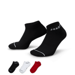 Black-White-Gym Red