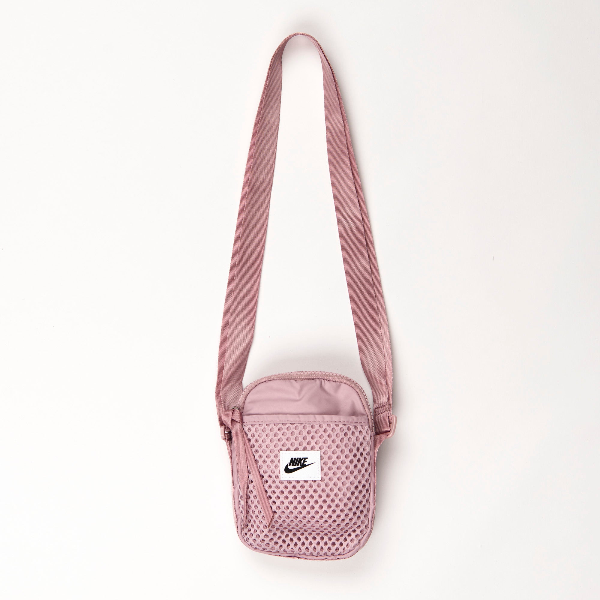 nike bag footlocker