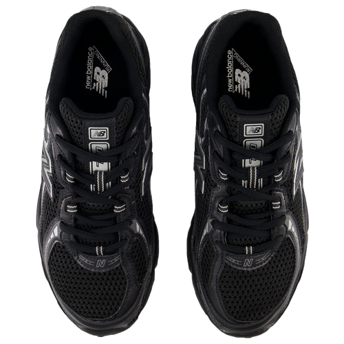 New Balance 740 | Black