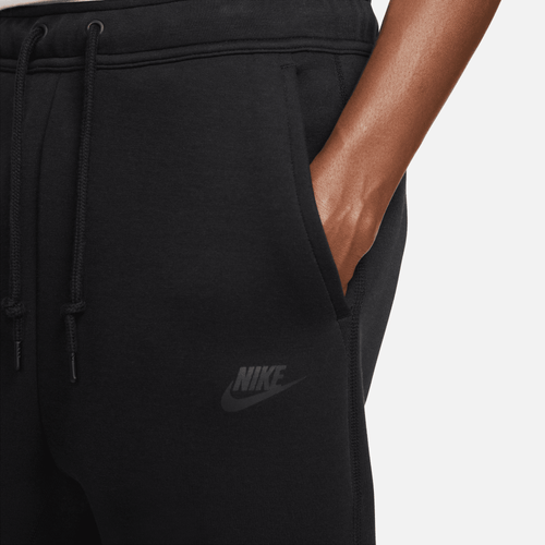 Nike tech fleece slim fit joggers in black sale