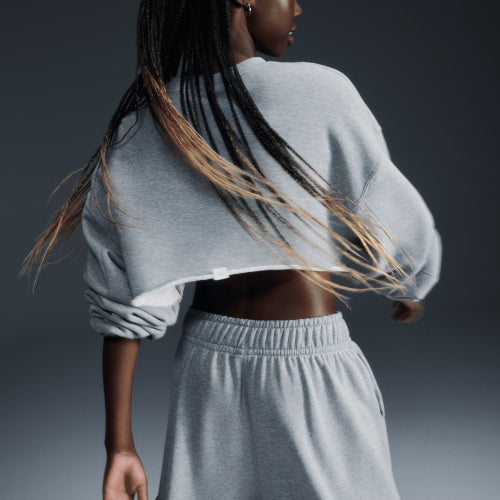 Nike Dance Shrug Image 3 of 5. Tap to open photo gallery.