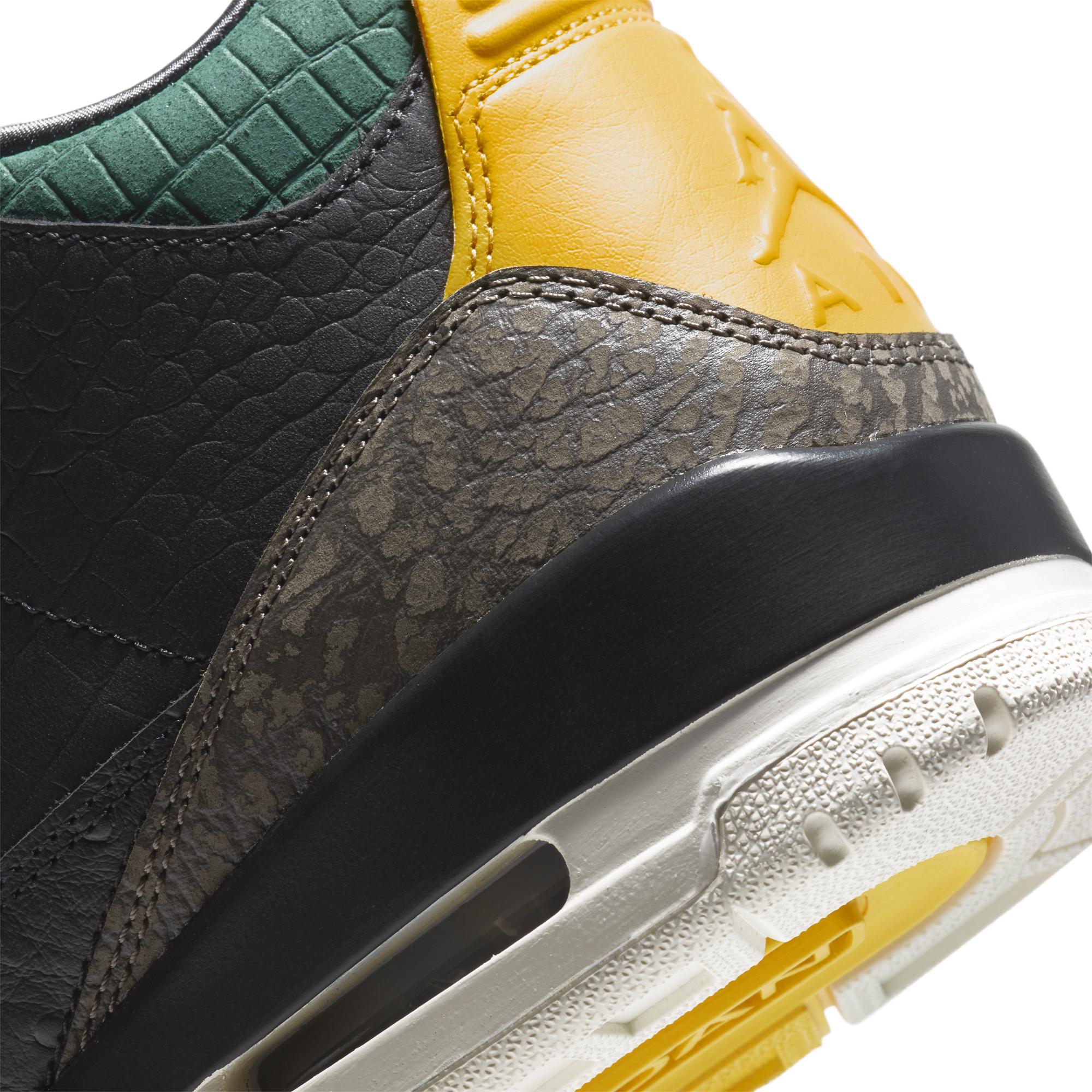 jordan retro 3 footlocker