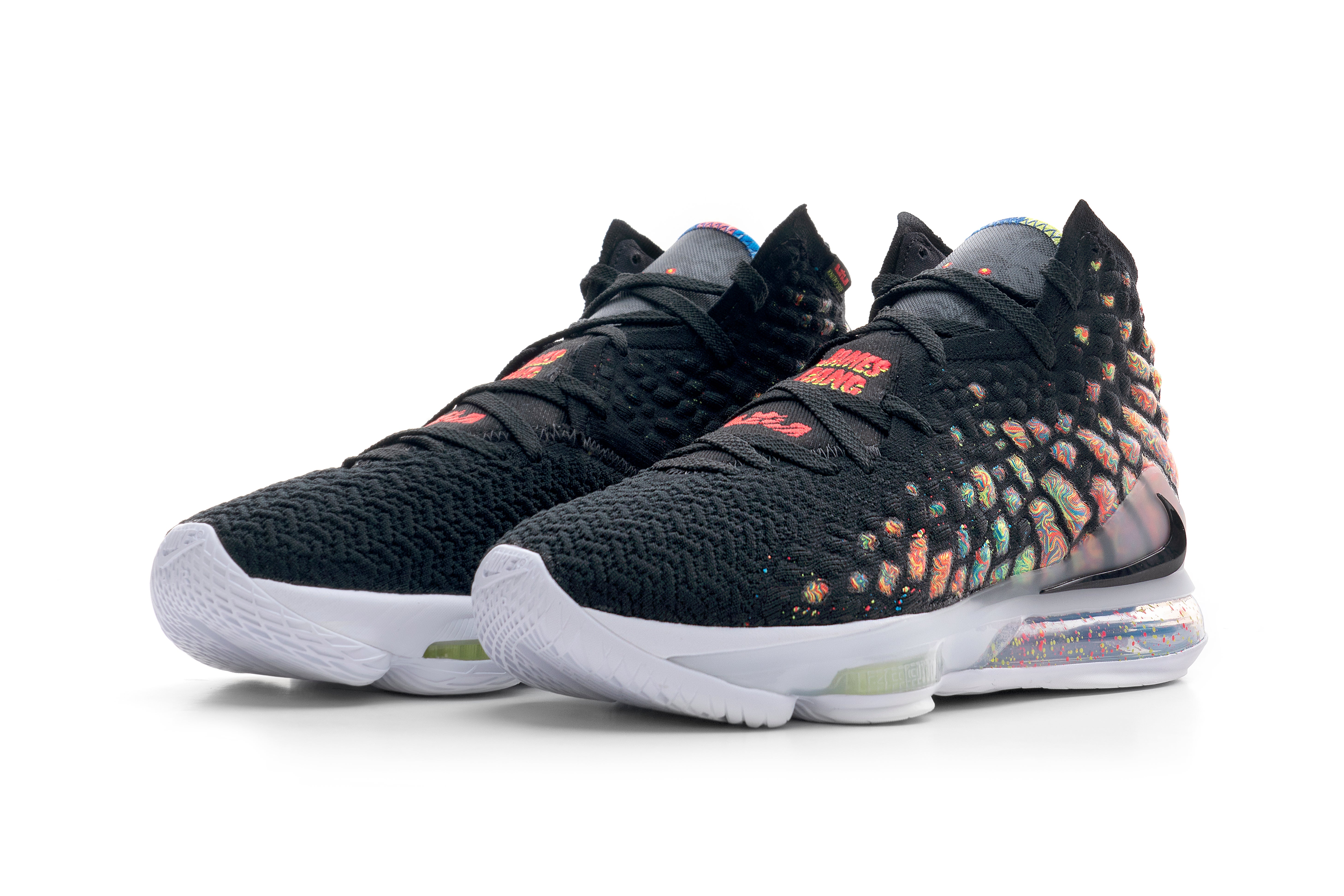lebron 17 footlocker