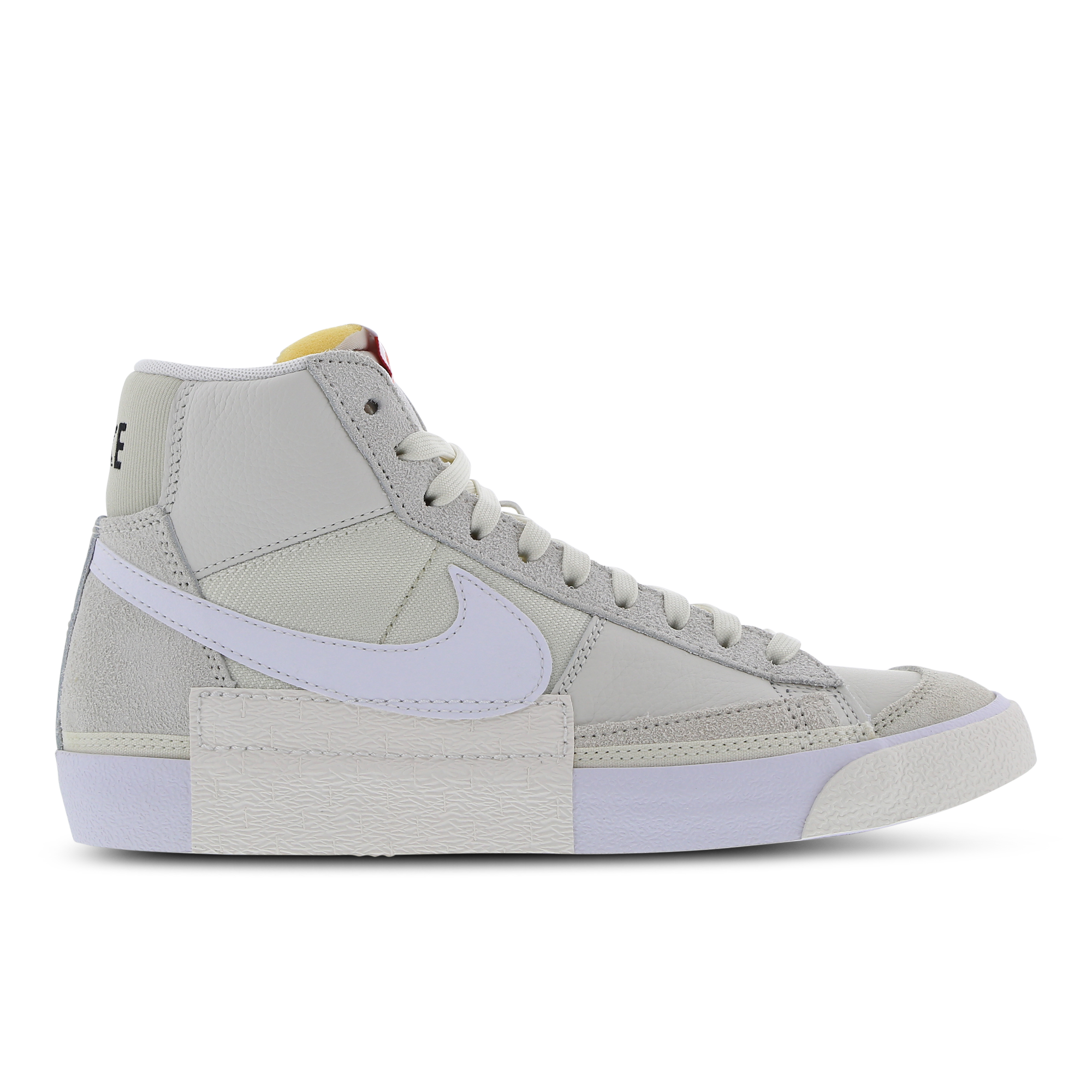 Scarpe nike 2024 blazer uomo scontate