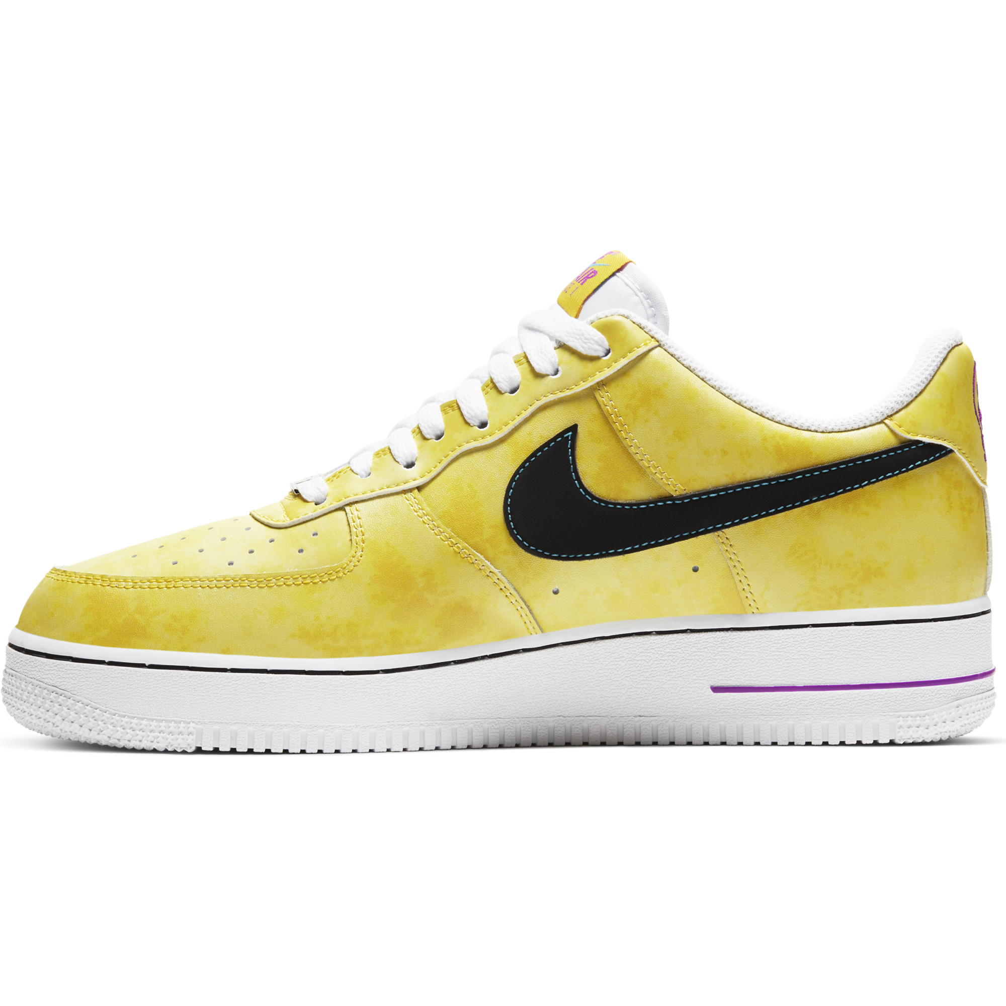 men's white and yellow air force 1