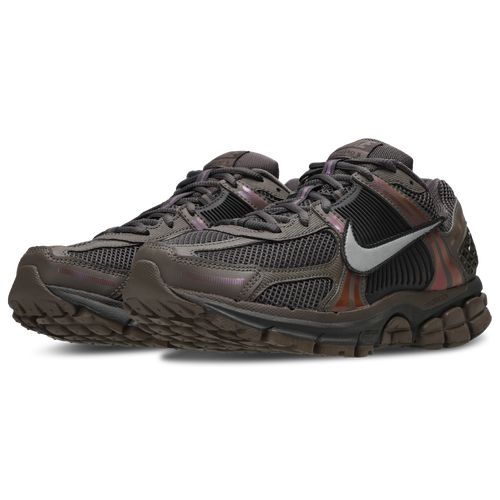 Nike Zoom Vomero 5 - Image 2 of 7 Enlarged Image