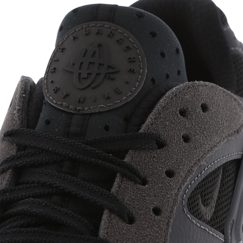 All black nike huarache footlocker hotsell