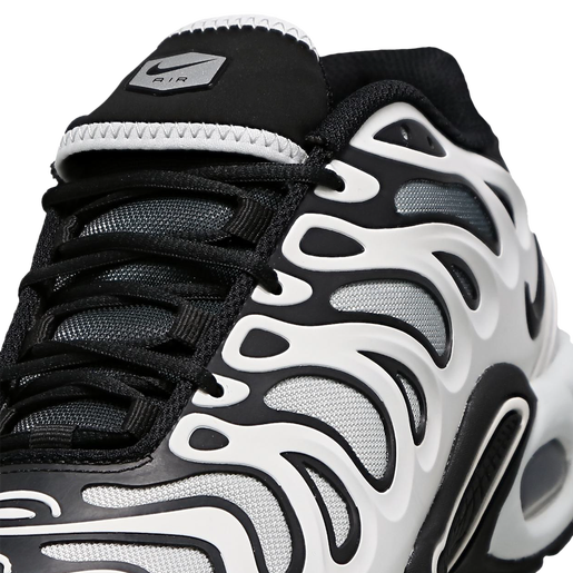 Nike Air Max Plus Drift Image 7 of 7. Tap to open photo gallery.