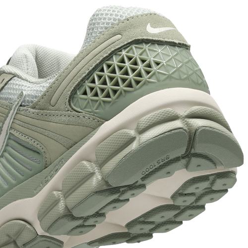 Nike Zoom Vomero 5 Image 7 of 7. Tap to open photo gallery.