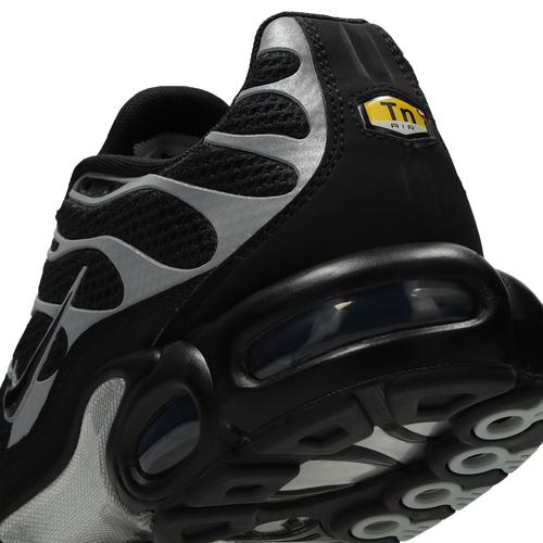Nike Tuned 1 Premium Image 7 of 8. Tap to open photo gallery.