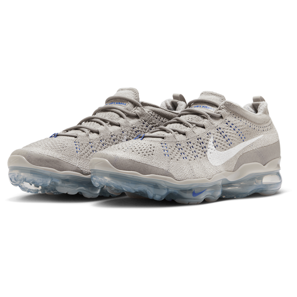 Nike Air VaporMax 2023 Flyknit Image 2 of 6. Tap to open photo gallery.