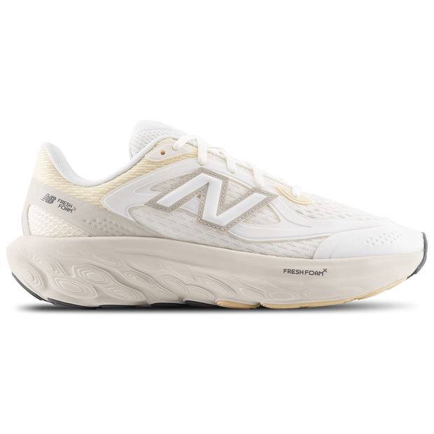 New Balance Freshform Sneaker in Ash Wood - UTRNEA