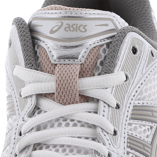 Asics gel nimbus foot locker deals