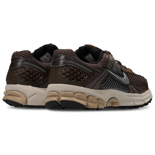 Nike Zoom Vomero 5 Image 3 of 7. Tap to open photo gallery.