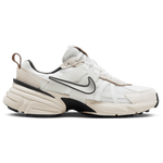 Summit White-Chrome-White