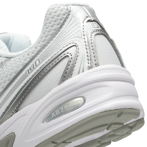 New Balance 740 Image 7 of 7. Tap to open photo gallery.
