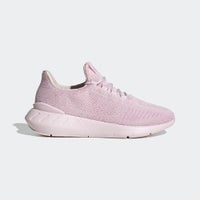 Adidas originals clearance swift run footlocker