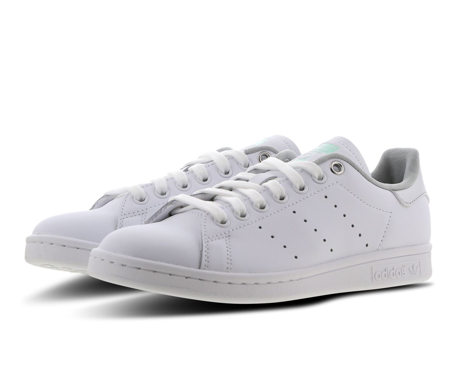 stan smith femme blanche et grise