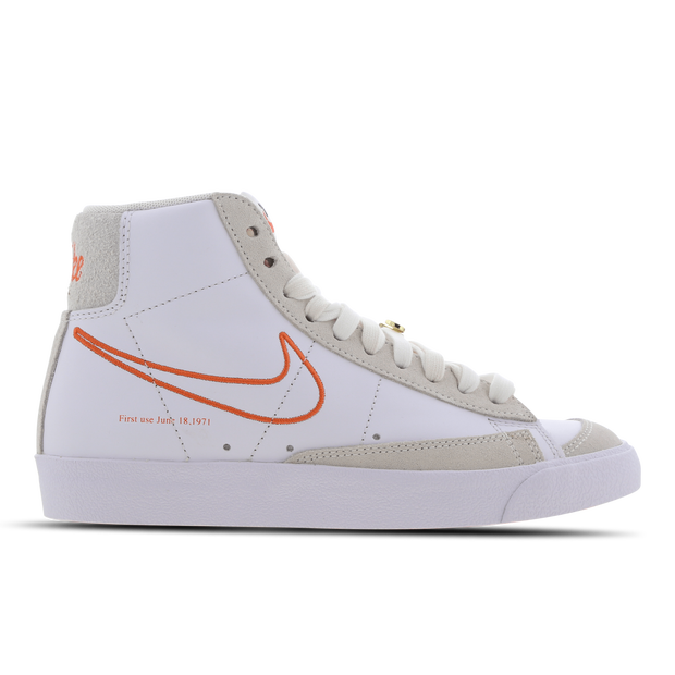Buty damskie Nike Blazer Mid '77 SE - Biel - DH6757-100