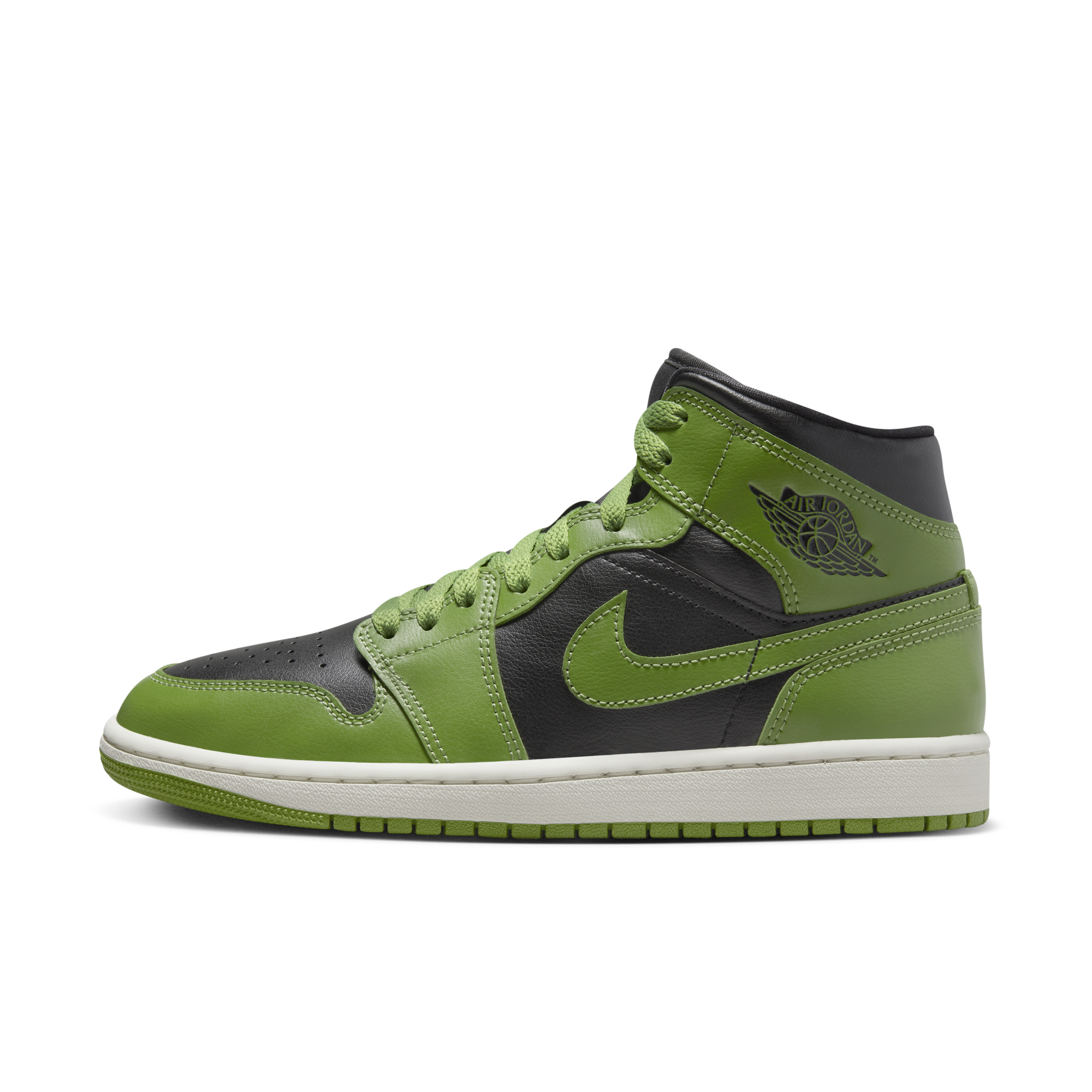 Pine green hotsell jordan 1 footlocker