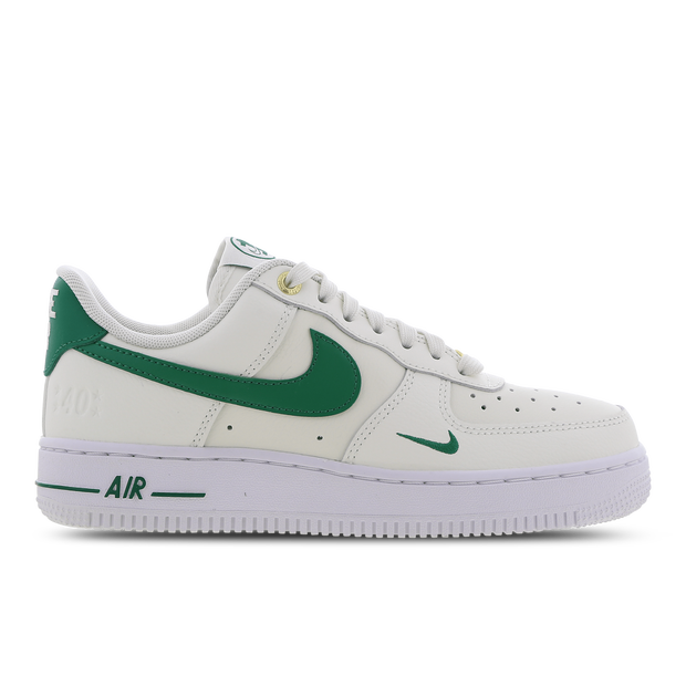 Skor Nike Air Force 1 ’07 SE för kvinnor - Vit - DQ7582-101
