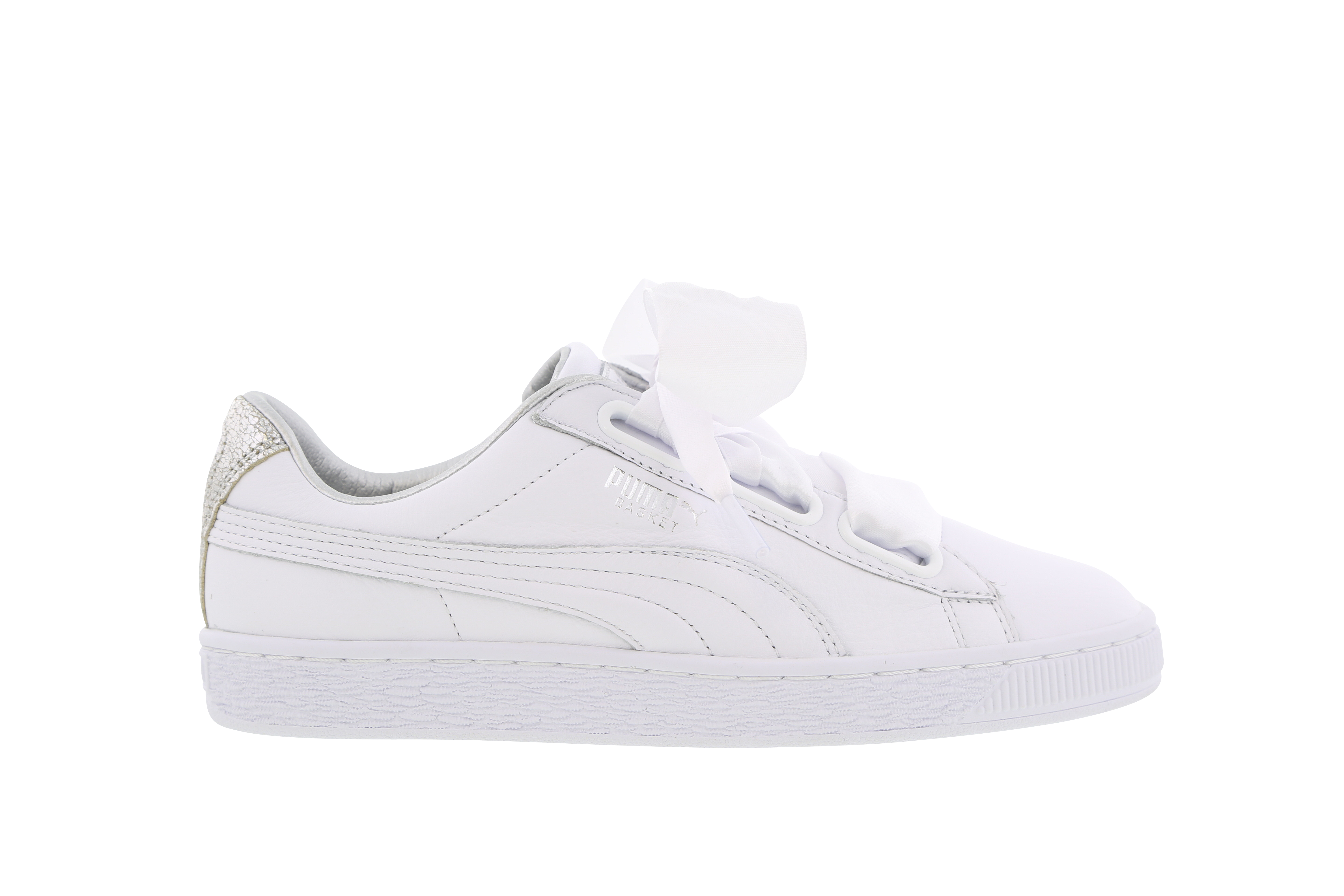 puma basket heart on feet