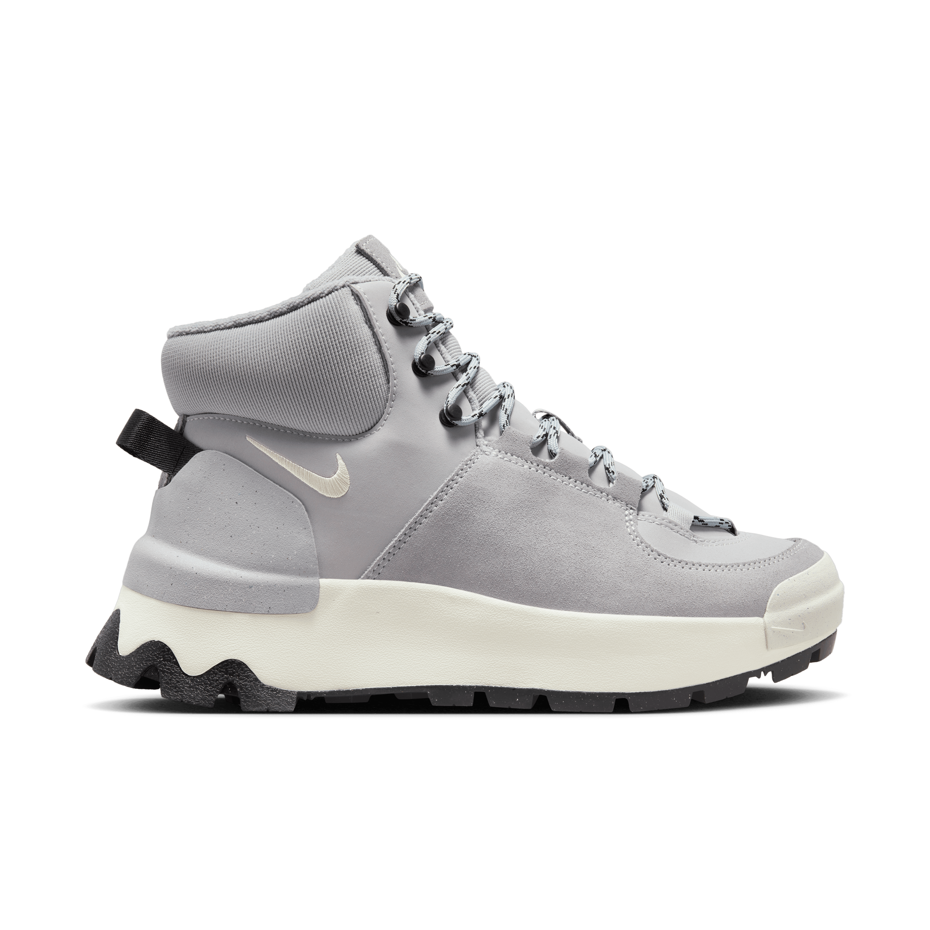 Nike hot sale manoa footlocker