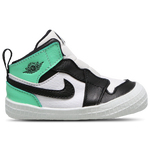 White-Black-Green Glow