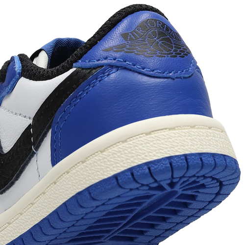 Nike court invader sales